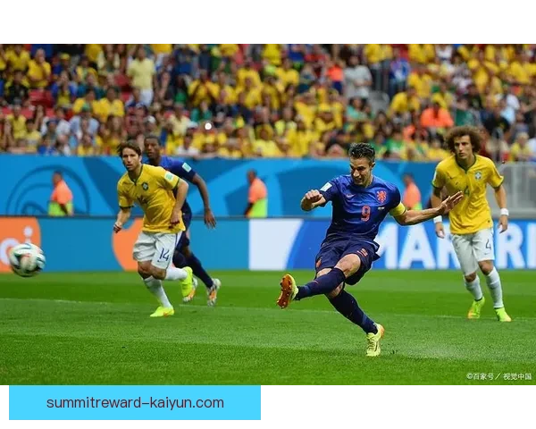 冰岛联赛特点：节奏快对抗强，夏季赛制独特，青训体系支撑本土球员成长